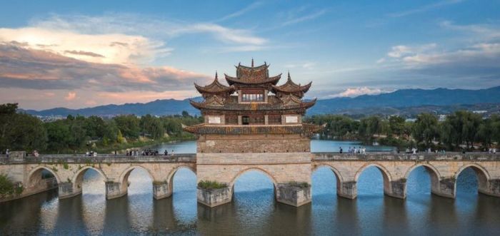 Vẻ đẹp cổ kính, yên bình khi đến thị trấn Jianshui 