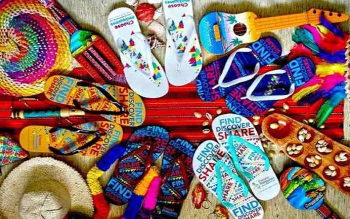 Giá bán của dép Kaycee rất rẻ để du khách chọn quà khi du ngoạn Philippines 