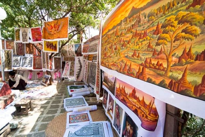 Tranh cát ở Myanmar mang nét đặc trưng của văn hóa Phật giáo