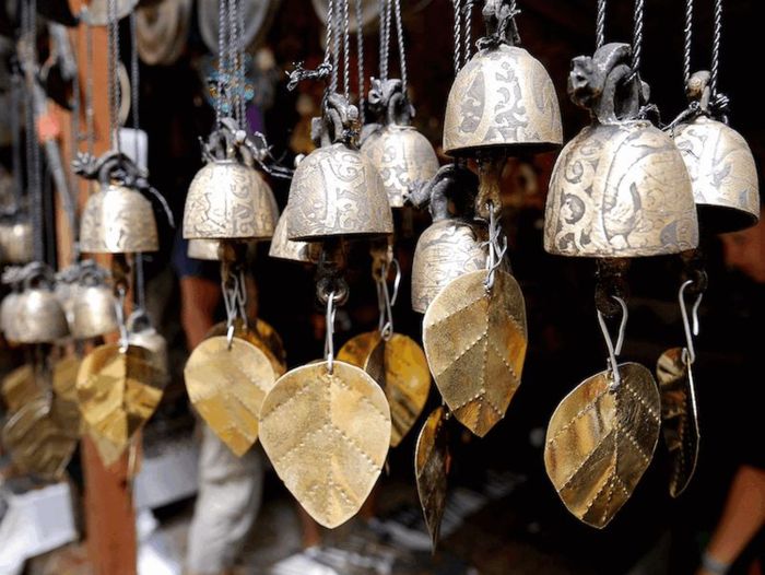 Chọn chuông gió trừ tà làm món quà văn hóa đặc sắc khi đi tour Myanmar