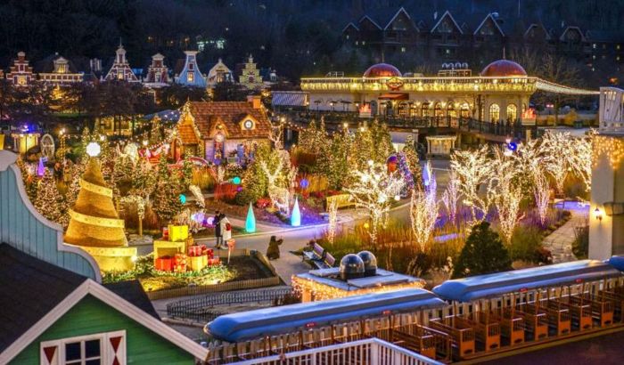Đến Everland vào tháng 12 là thời điểm giúp bạn có những trải nghiệm thú vị nhất (Nguồn: mikiways.com)