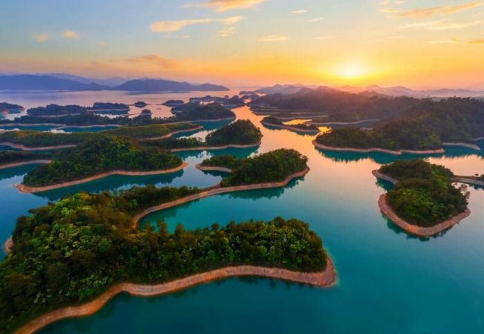 Mê hồn trước vẻ đẹp yên bình, tự tại ở hồ Thiên Đảo