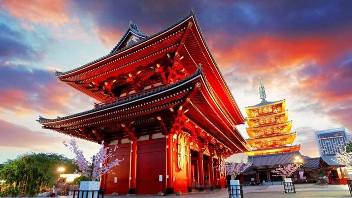 Tham quan đền Kaminarimon linh thiêng khi đến Tokyo