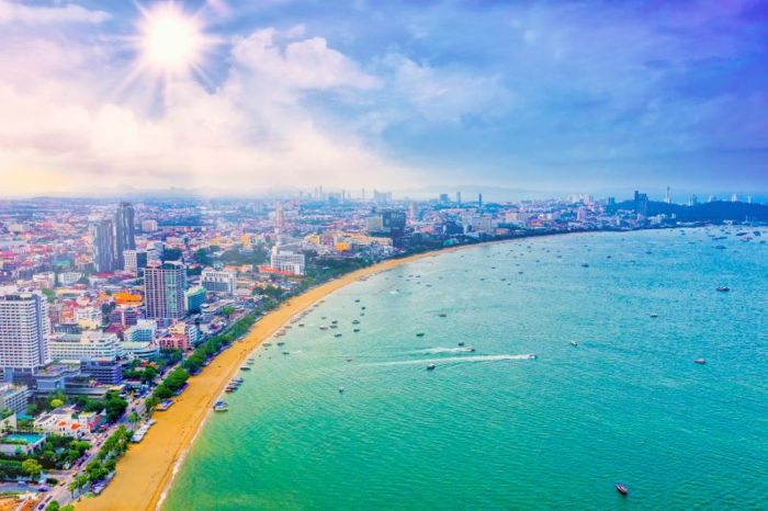 Pattaya khiến du khách mê mẩn bởi vẻ đẹp thơ mộng của vô số bãi biển xinh đẹp