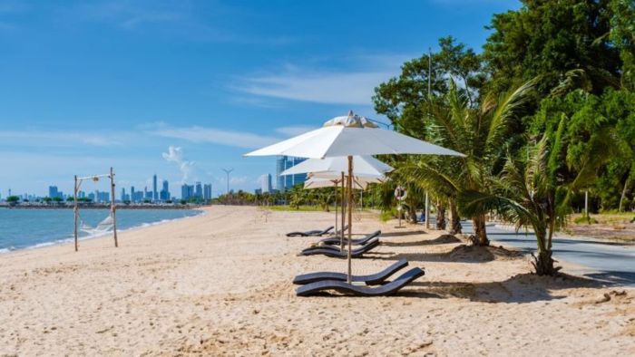 Vi vu khám phá bãi biển Jomtien Pattaya nên thơ, yên bình ở Pattaya