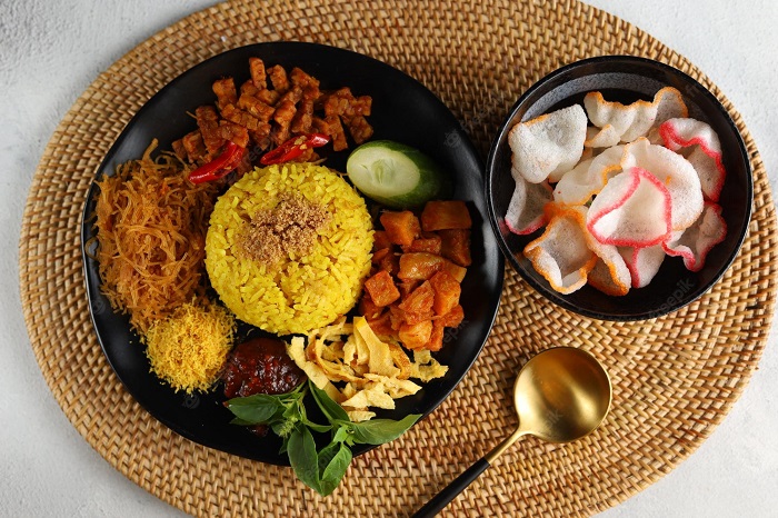 Khám phá nền ẩm thực đặc sắc khi đi tour Indonesia Khám phá nền ẩm thực đặc sắc khi đi tour Indonesia