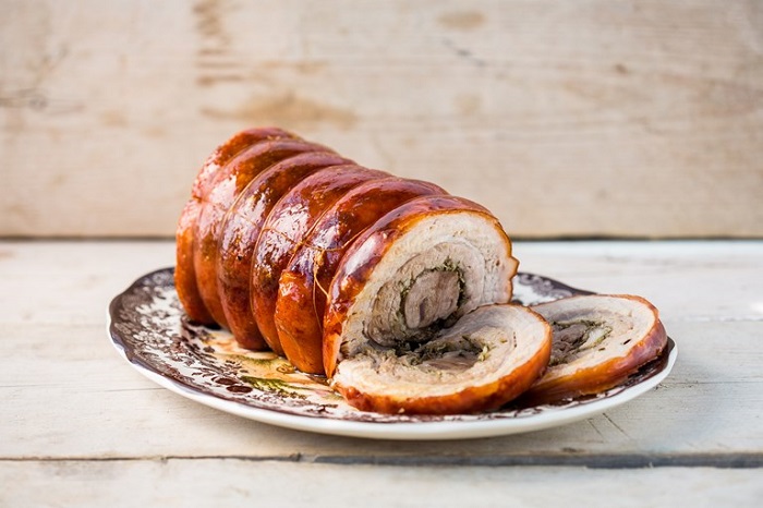 Nên ăn Porchetta khi trải nghiệm tour Monaco
