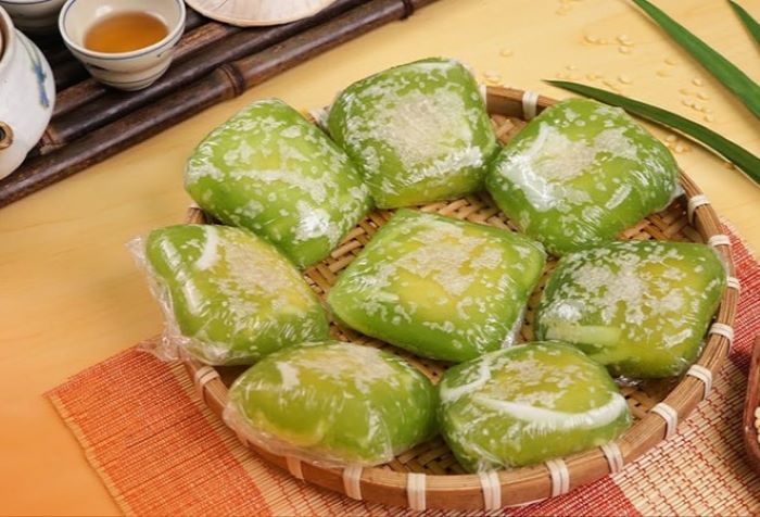 Bánh su sê mua khi đi tour phố cổ Hội An