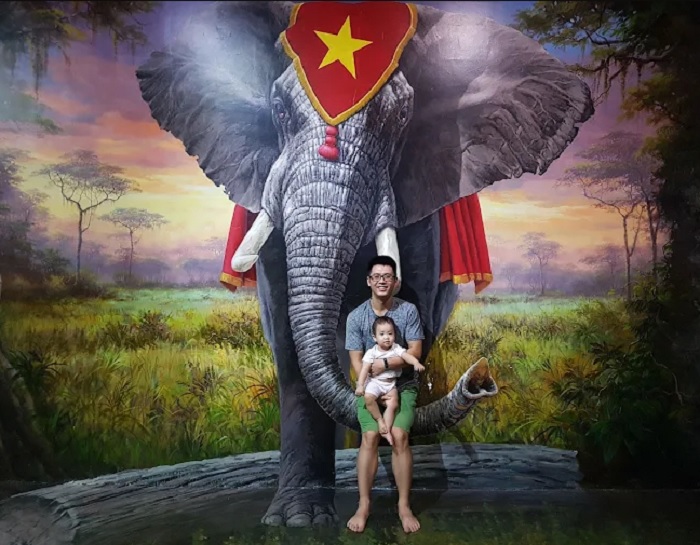 Thêm gia đình tặng các bạn nhỏ đến khám phá bảo tàng tranh 3D