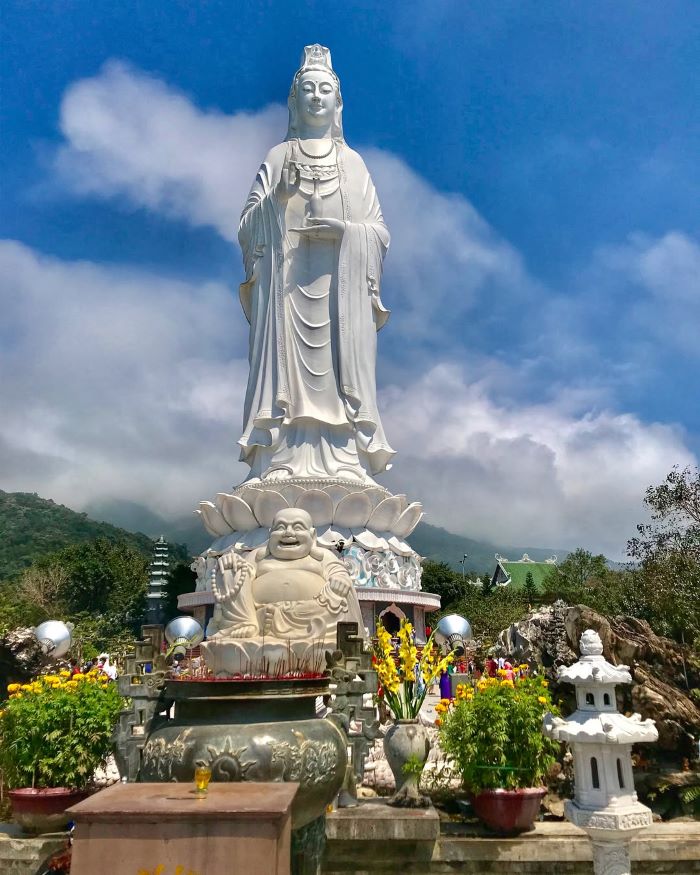 Chùa Linh Ứng trong tour Bà Nà Hill Đà Nẵng là điểm đến chất lượng
