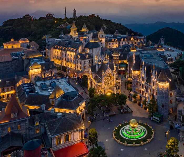 Tour du lịch Bà Nà Hill đến tham quan làng Pháp