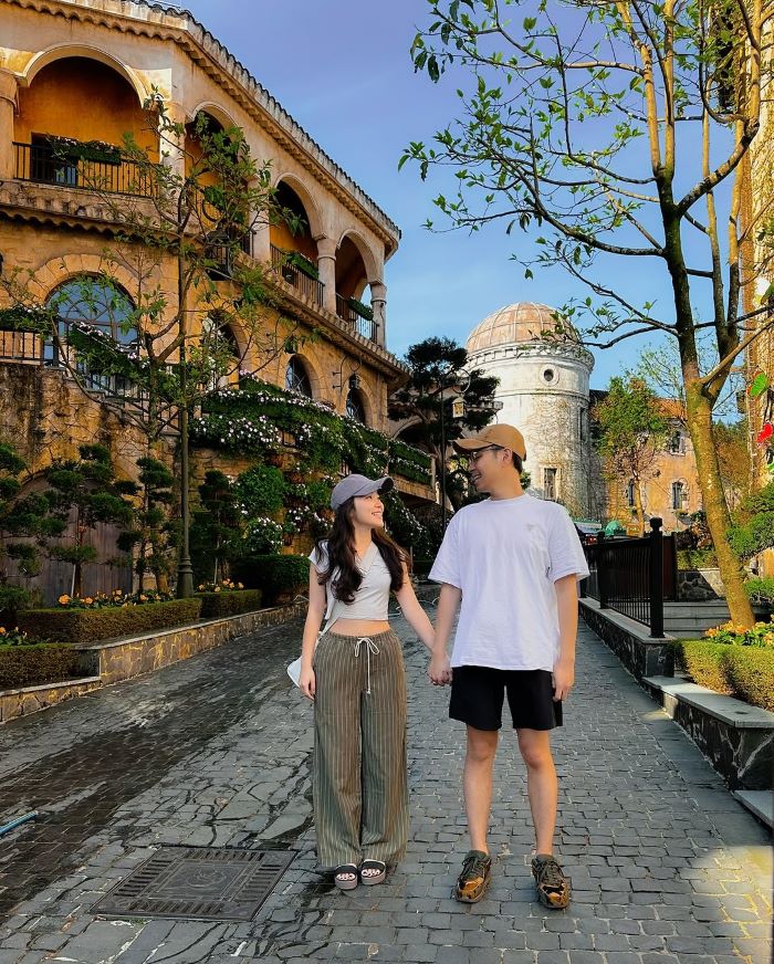 Đi tour Bà Nà Hill du lịch cần chuẩn bị trang phục phù hợp với điểm đến