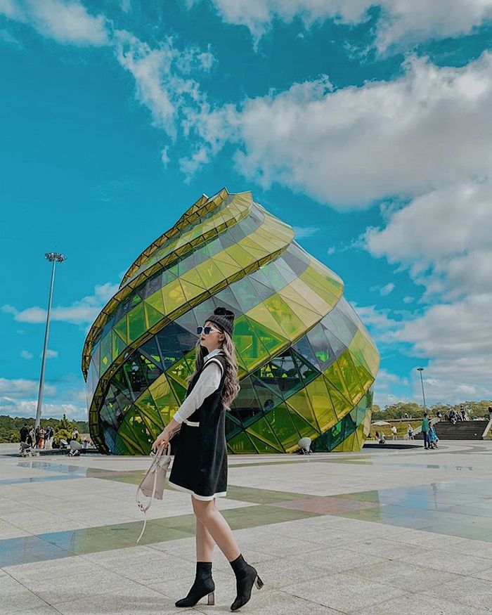 Quảng trường Lâm Viên là điểm tham quan nổi tiếng khi trải nghiệm tour Đà Lạt 