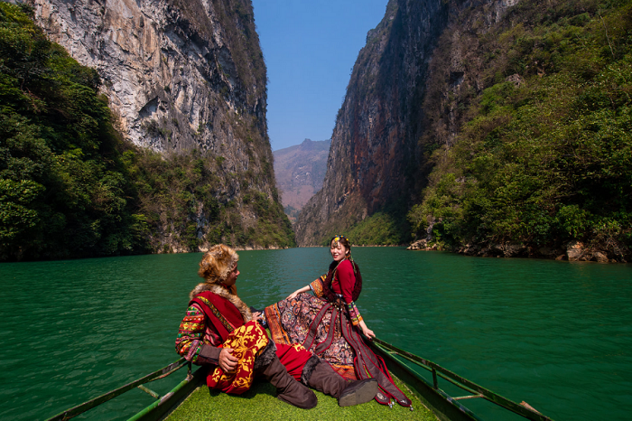 Tour Hà Giang - tham quan hẻm Tu Sản Tour Hà Giang - tham quan hẻm Tu Sản