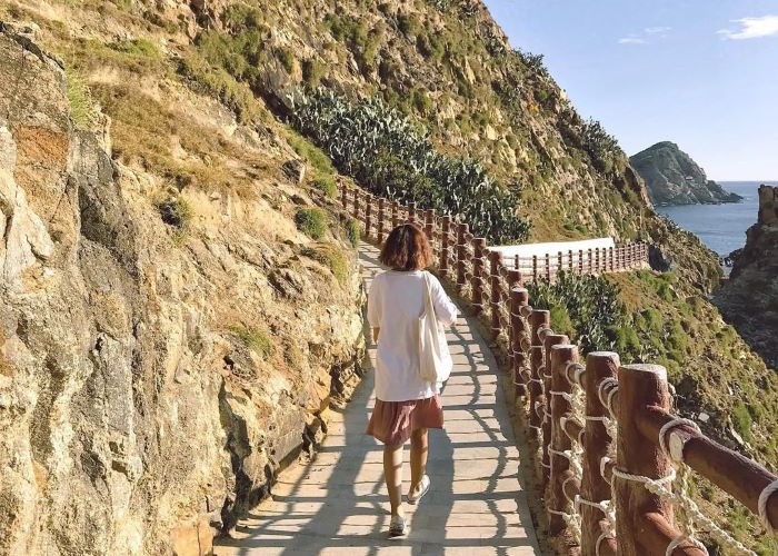 Tour Eo Gió là điểm chụp ảnh tuyệt đẹp