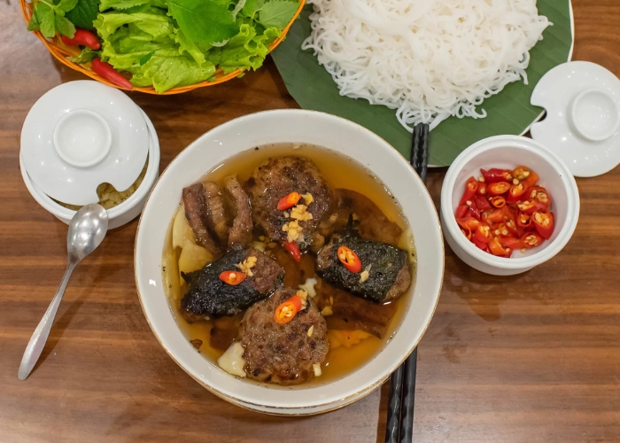 Bún chả món ăn nổi tiếng của Hà Nội được nhiều người yêu thích