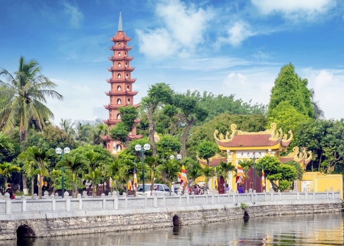 Chùa Trấn Quốc là một trong những ngôi chùa cổ nhất Việt Nam