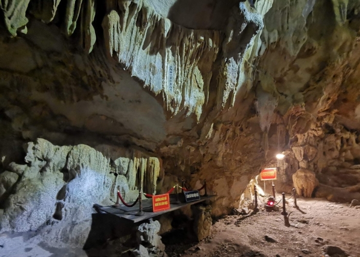 Hang Pác Pó là địa điểm quan trọng nhất trong tour khu di tích hang Pác Pó