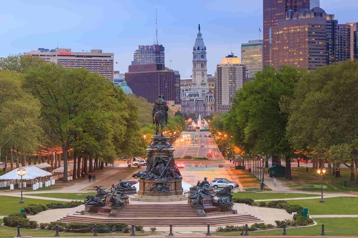 tour Philadelphia