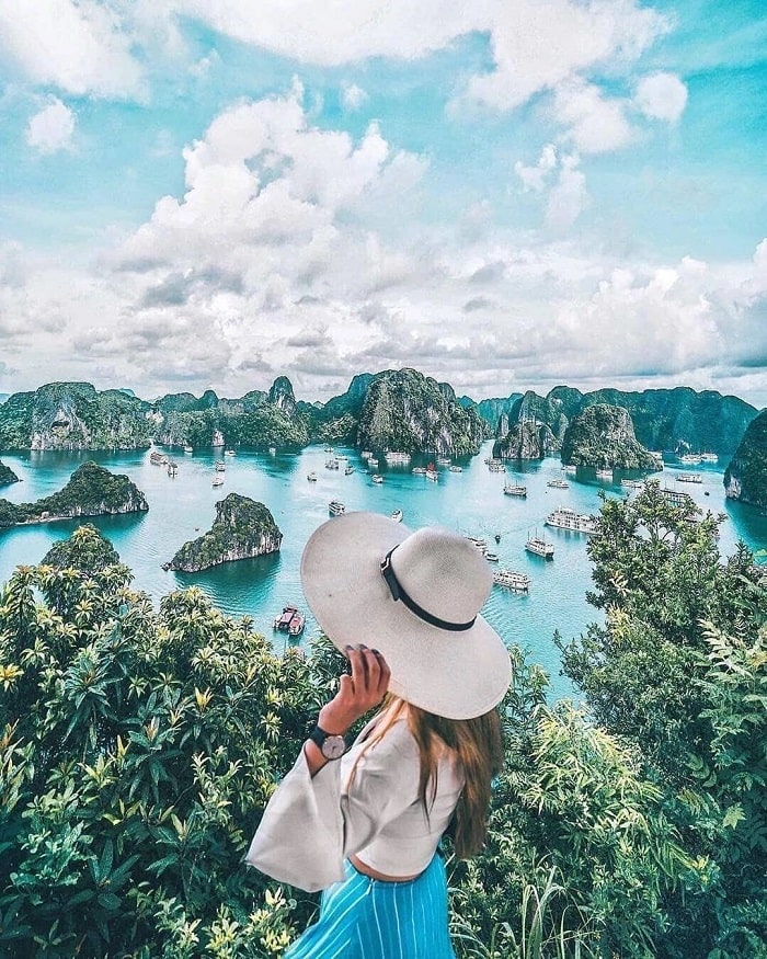 Đi tour Quảng Ninh nên tham quan Vịnh Hạ Long