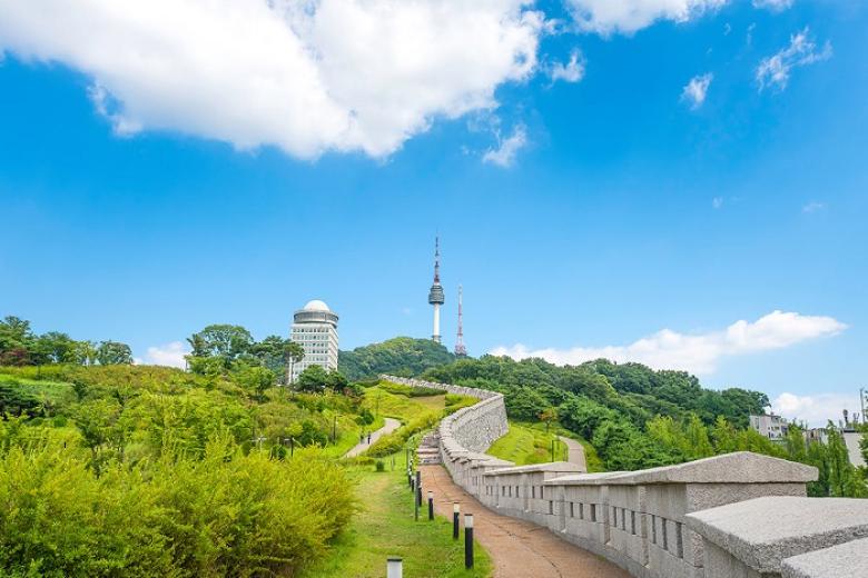 Tháp Namsan (Không bao gồm phí lên tháp)