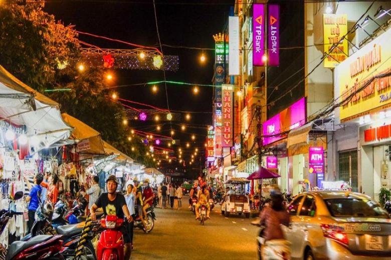 Chợ đêm Ninh Kiều Cần Thơ