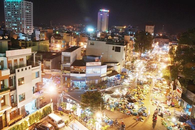 Pleiku về đêm