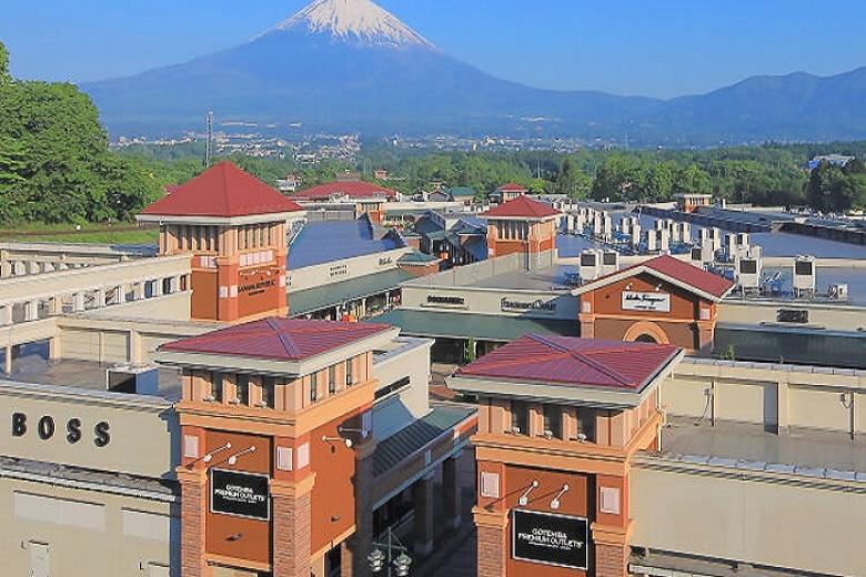 Tự do mua sắm Gotemba Premium Outlets