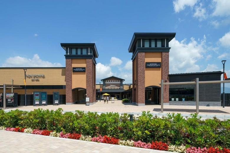 Tự do mua sắm Gotemba Premium Outlets