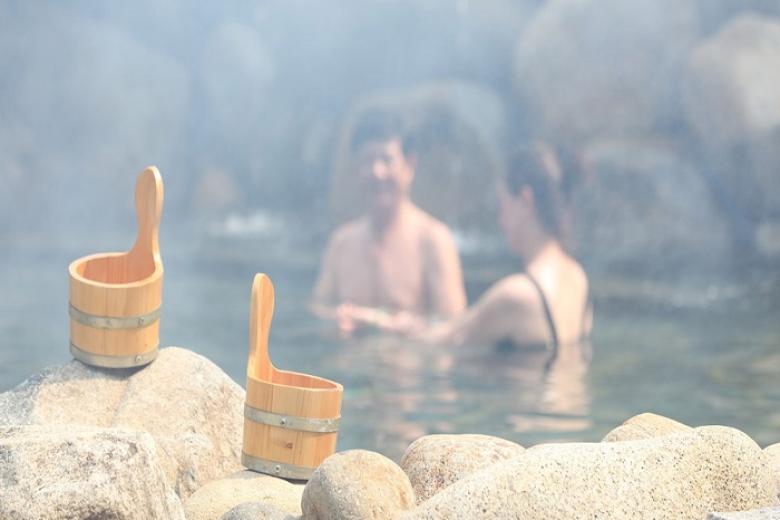 Tắm Onsen