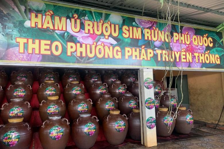 Rượu Sim Rừng (làm từ những trái sim tím)