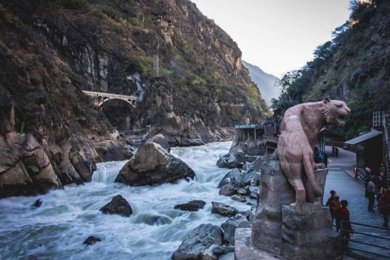 Khe Hổ Nhảy - Khe Hổ Khiêu - Hổ nhảy (Tiger Leaping Gorge)